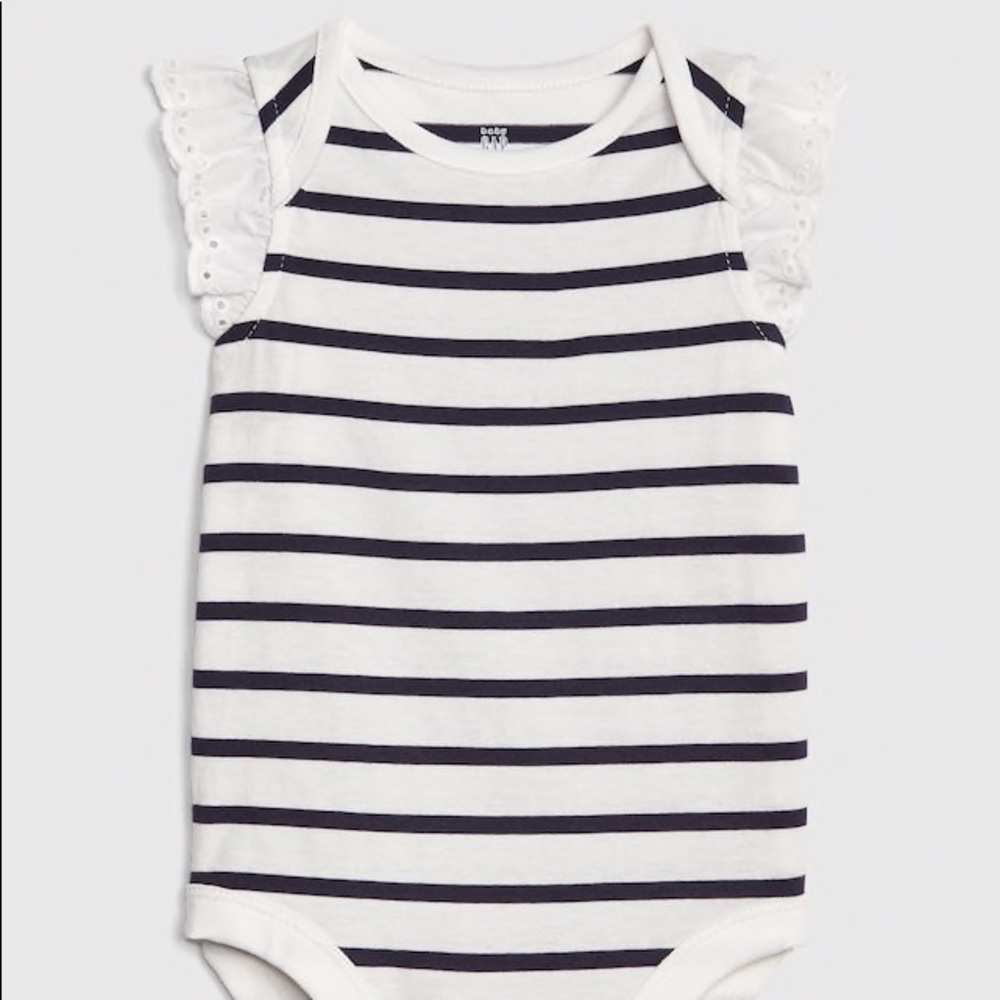 COPY - Baby GAP Eyelet Ruffle Bodysuit
Brand New with 🏷